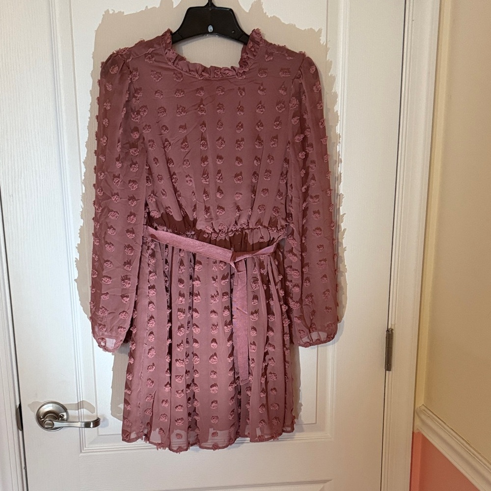 Chic Pink Textured Dress